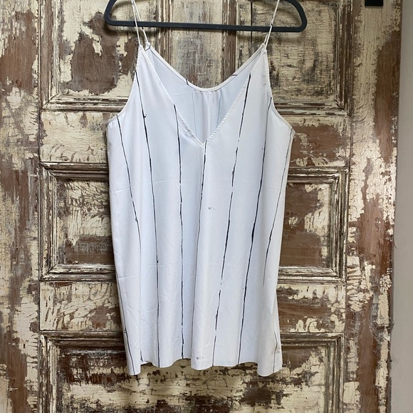 Woman’s Coastal Static Slip Dress - Picture 2 of 3